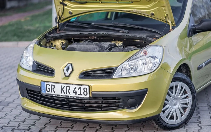 Renault Clio cena 12999 przebieg: 98453, rok produkcji 2006 z Nowy Dwór Gdański małe 667